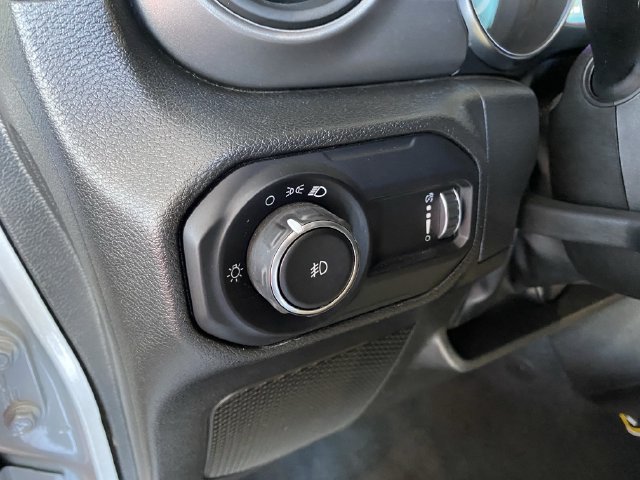 Used 2023 Jeep Wrangler Sport AWD/4WD image 19