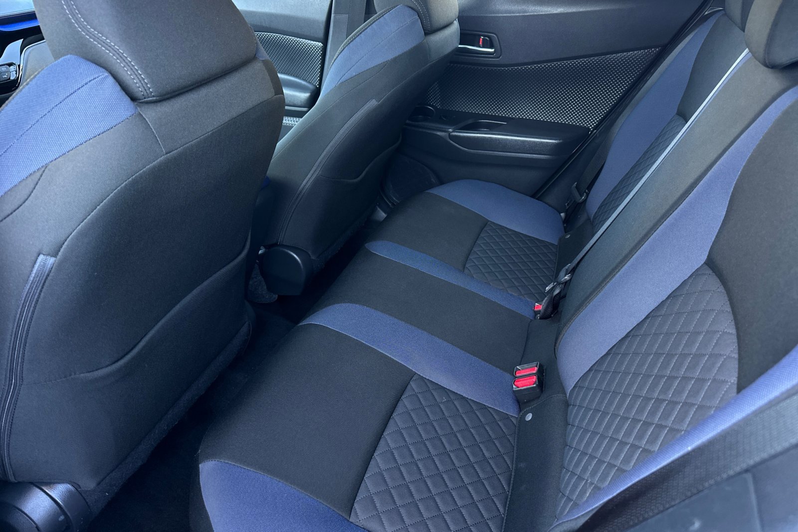 Used 2022 Toyota C-HR Nightshade image 11