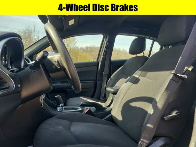 Used 2014 Chrysler 200 LX image 21