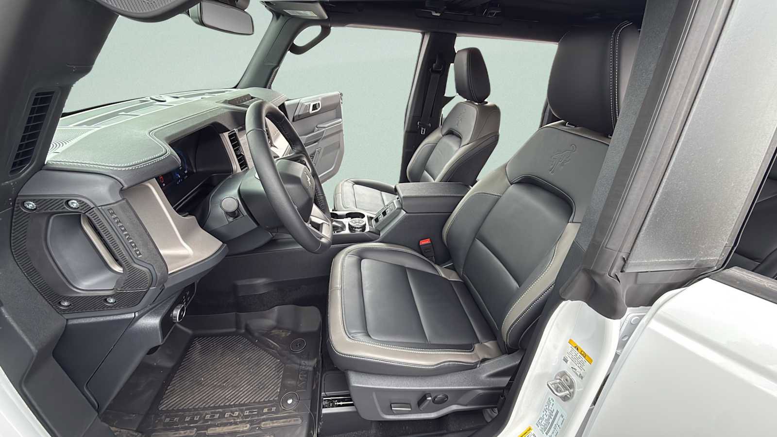 New 2026 Ford Bronco Outer Banks w/ Sasquatch Package image 38