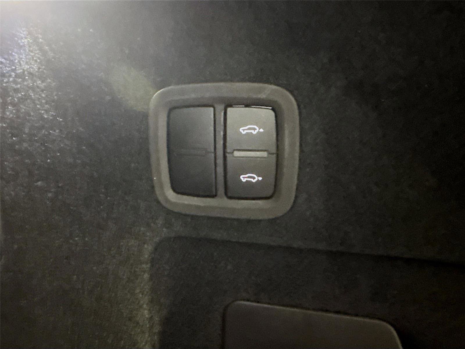 Used 2025 Porsche Cayenne Turbo image 23