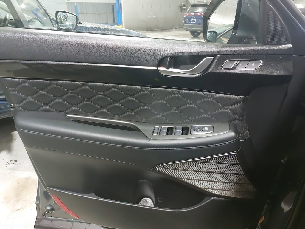 Used 2022 Hyundai Palisade Calligraphy image 28