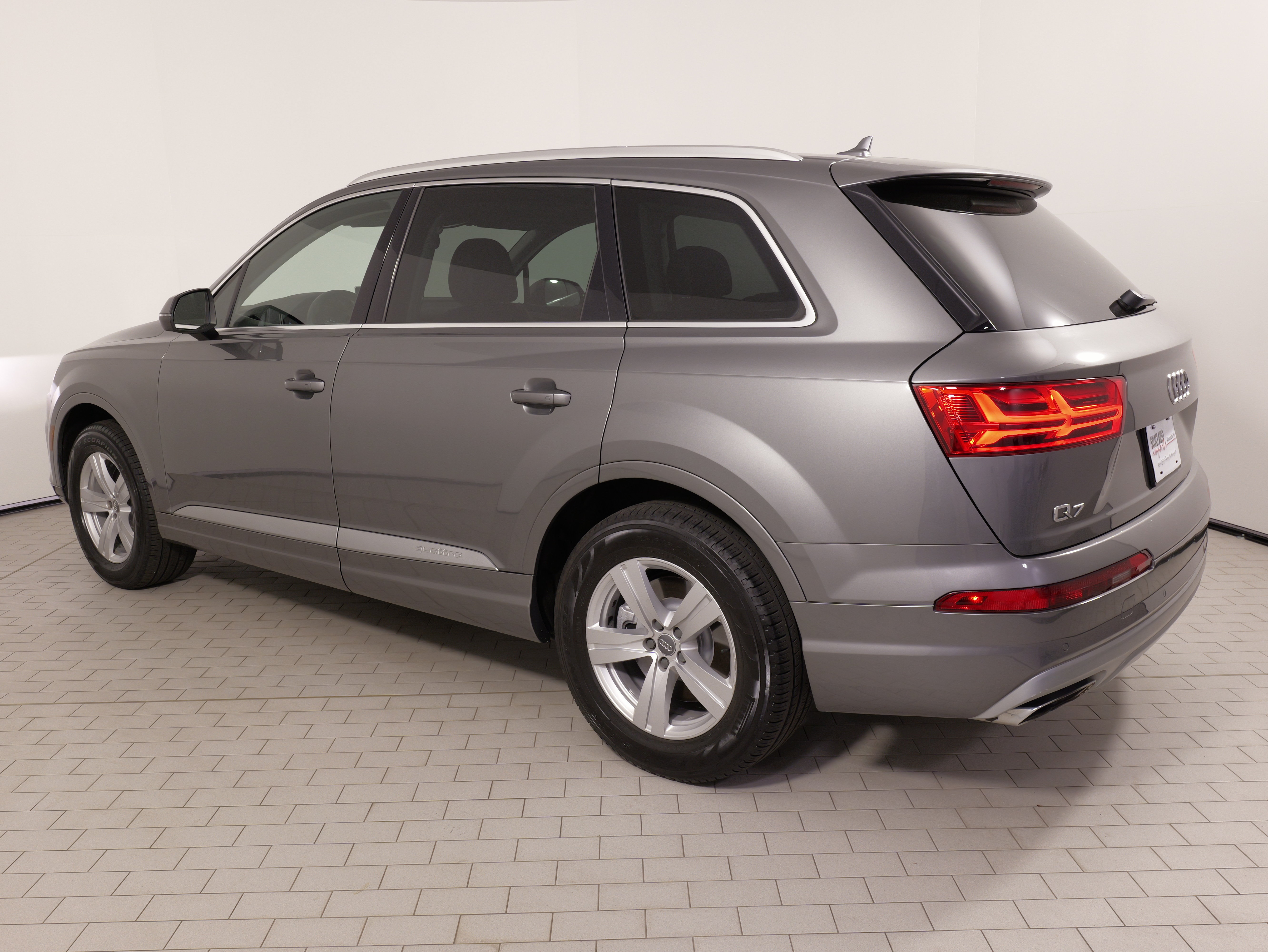 Used 2017 Audi Q7 2.0T Premium Plus w/ Premium Plus Package AWD/4WD image 16