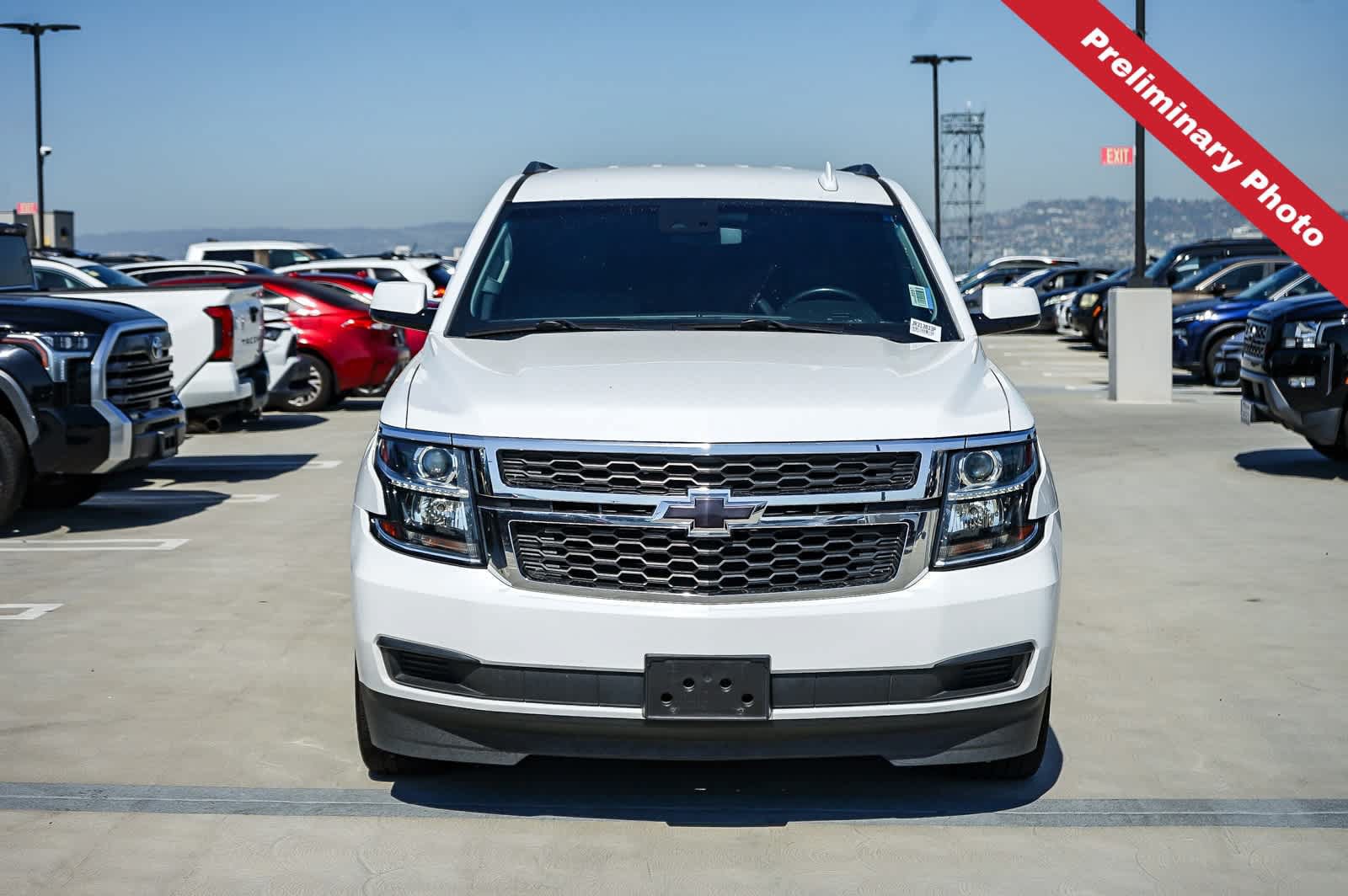 Used 2018 Chevrolet Tahoe LS w/ Enhanced Driver Alert Package RWD image 2