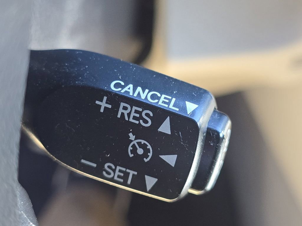 Used 2014 Toyota Camry LE image 29