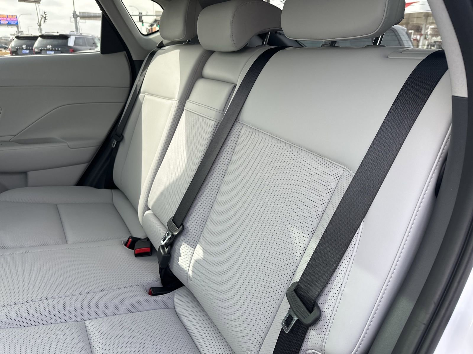 Used 2025 Hyundai Kona Limited image 16