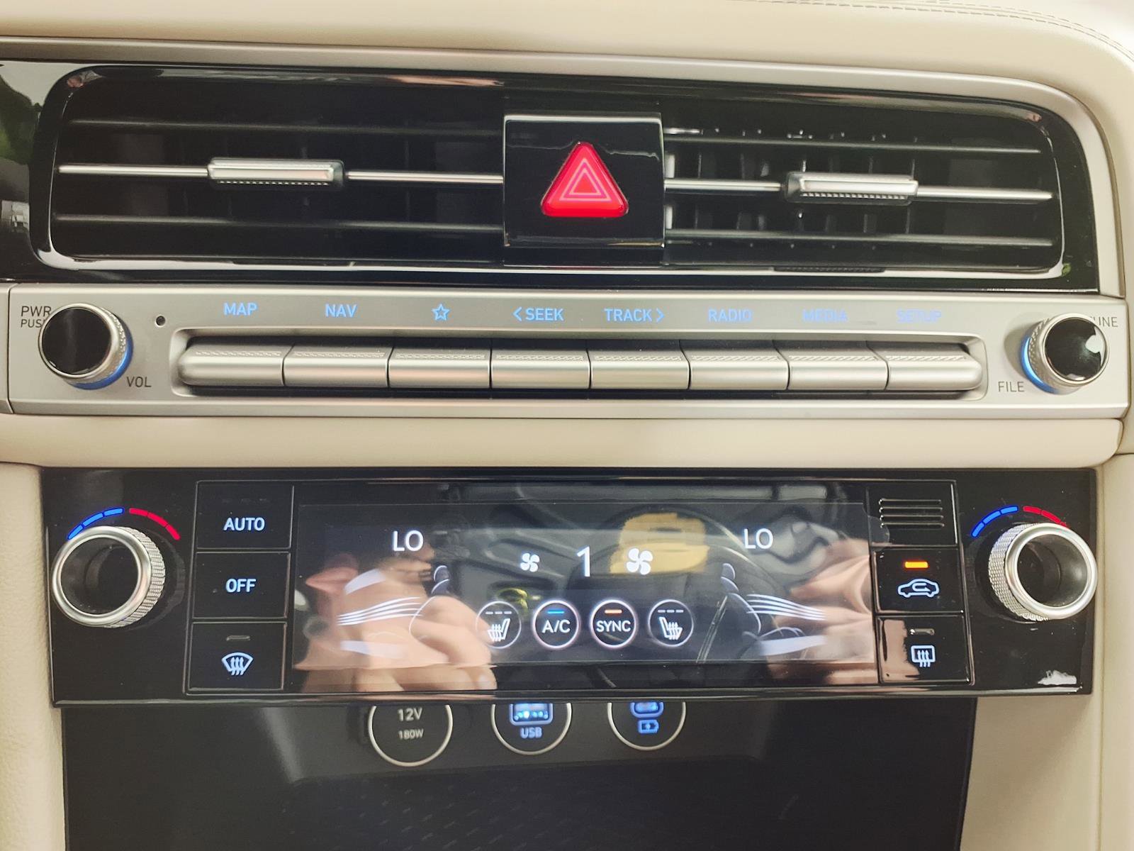 Certified 2026 Genesis G70 2.5T image 20