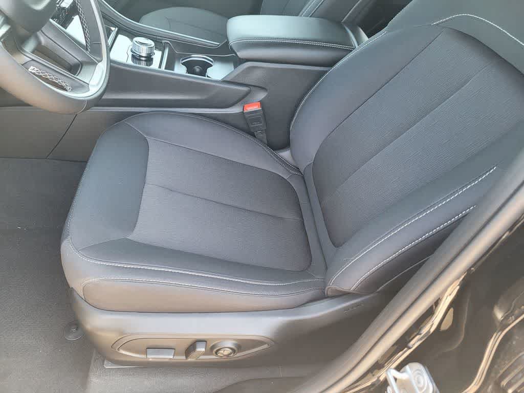 New 2025 Jeep Grand Cherokee L Laredo w/ Luxury Tech Group I AWD/4WD image 9