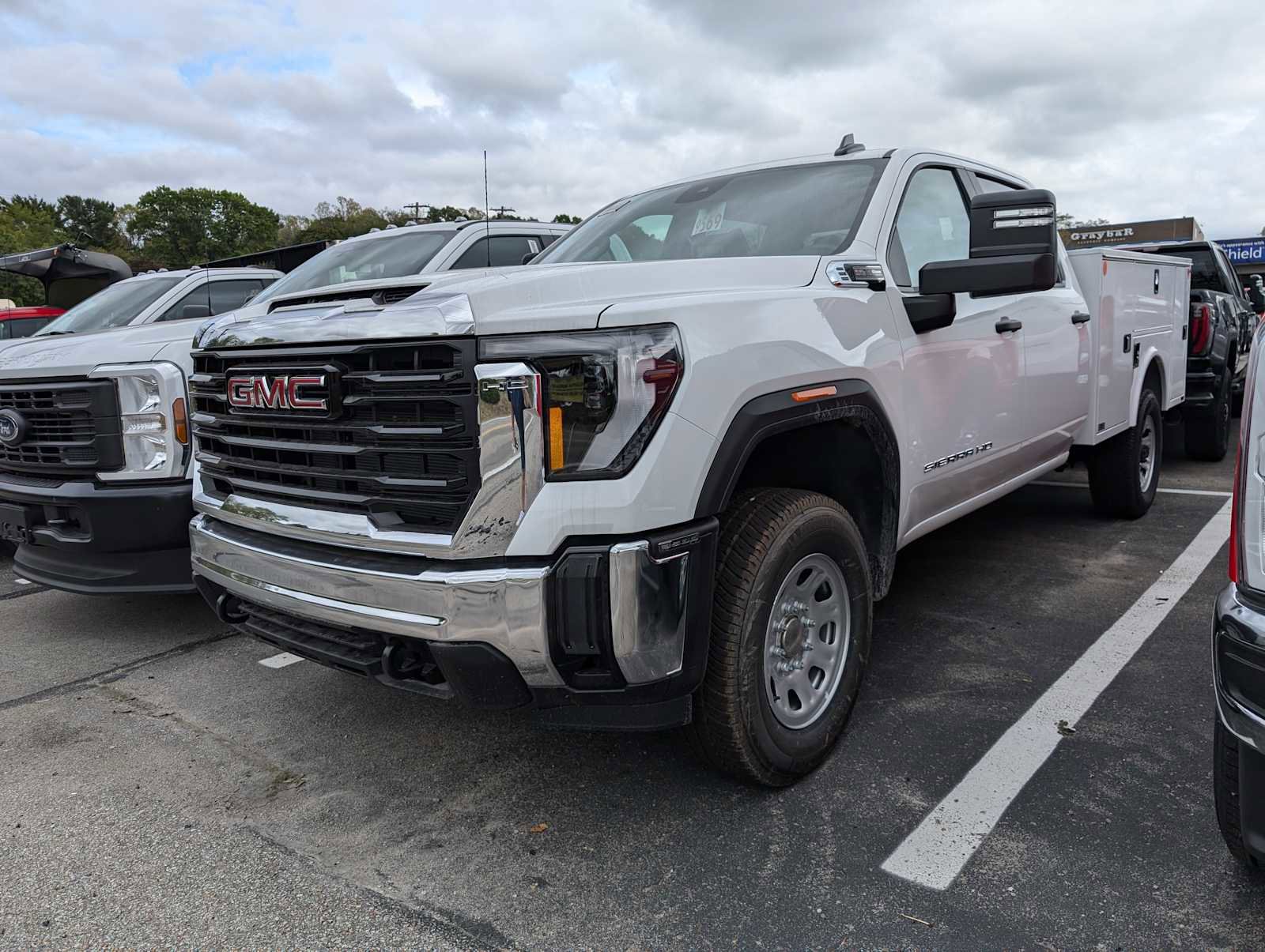 New 2024 GMC Sierra 3500 Pro w/ Convenience Package image 1