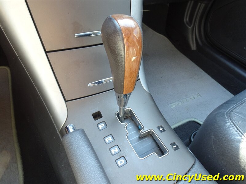 Used 2009 Hyundai Sonata Limited FWD image 15