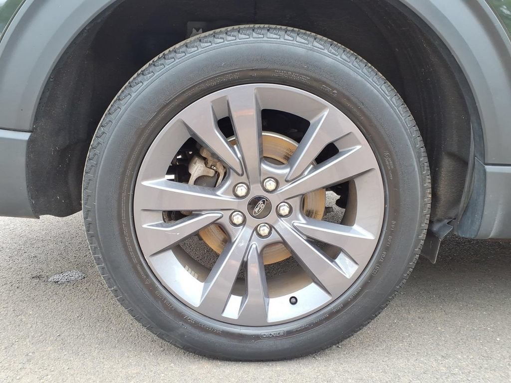 Used 2022 Ford Explorer XLT w/ Equipment Group 202A AWD/4WD image 15