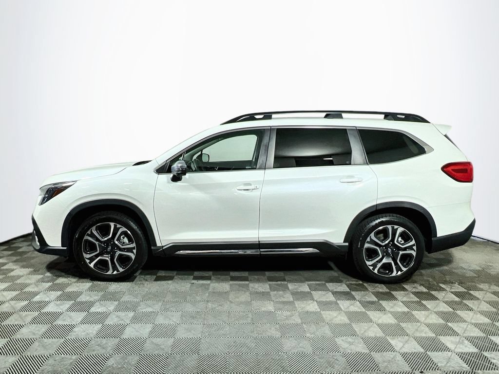 Used 2023 Subaru Ascent Limited w/ Technology Package AWD/4WD image 4
