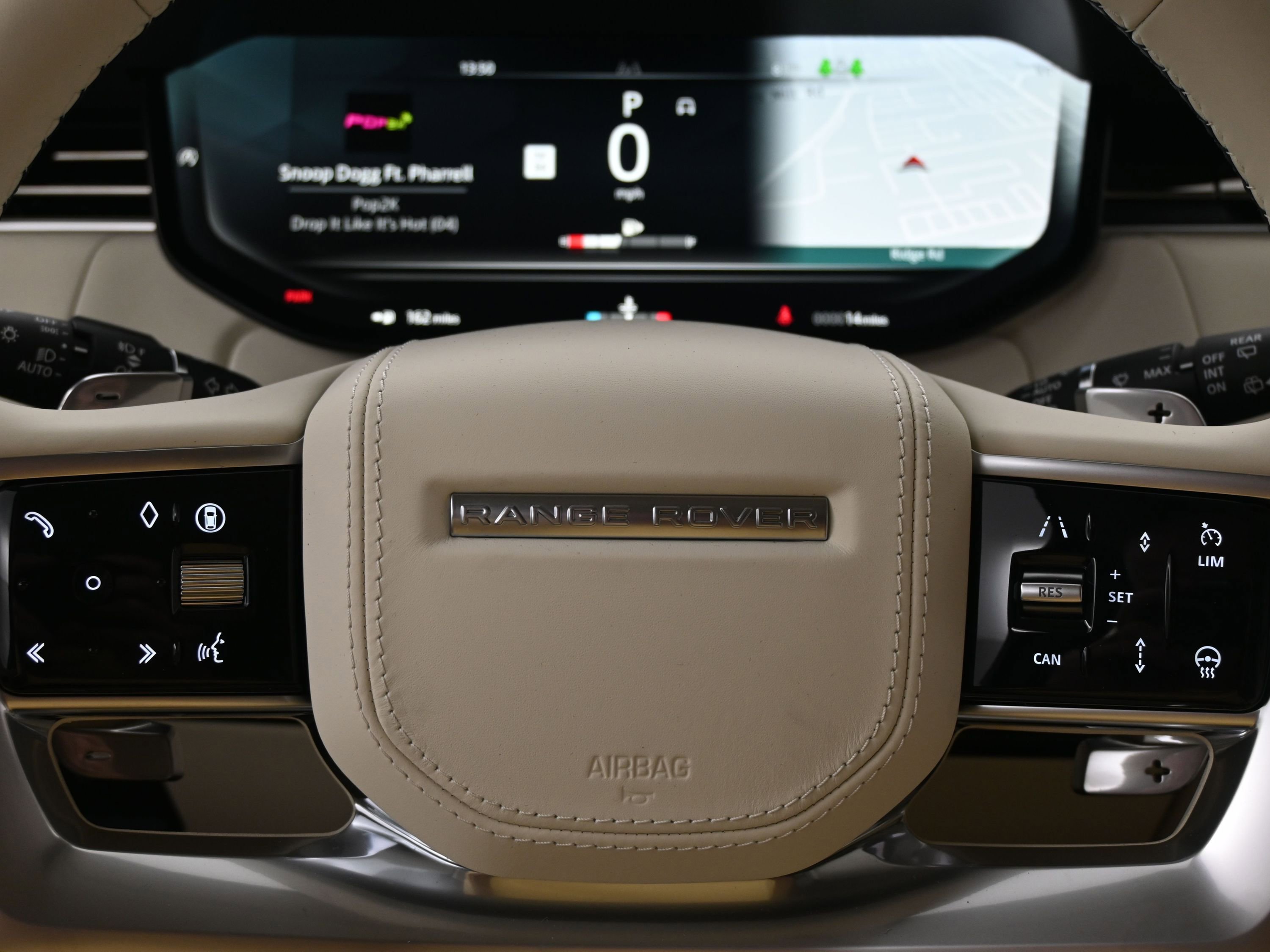 New 2025 Land Rover Range Rover SE image 16