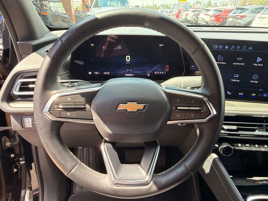 Used 2025 Chevrolet Traverse LT AWD/4WD image 20