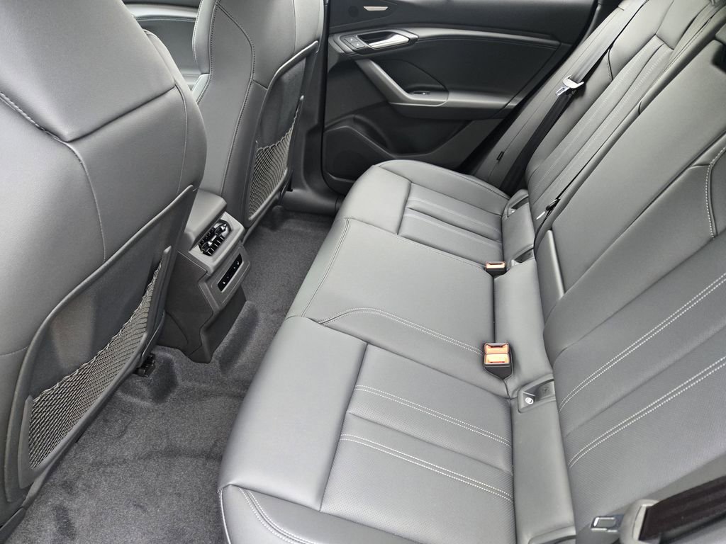 New 2027 Audi Q6 e-tron Premium Plus AWD/4WD image 36