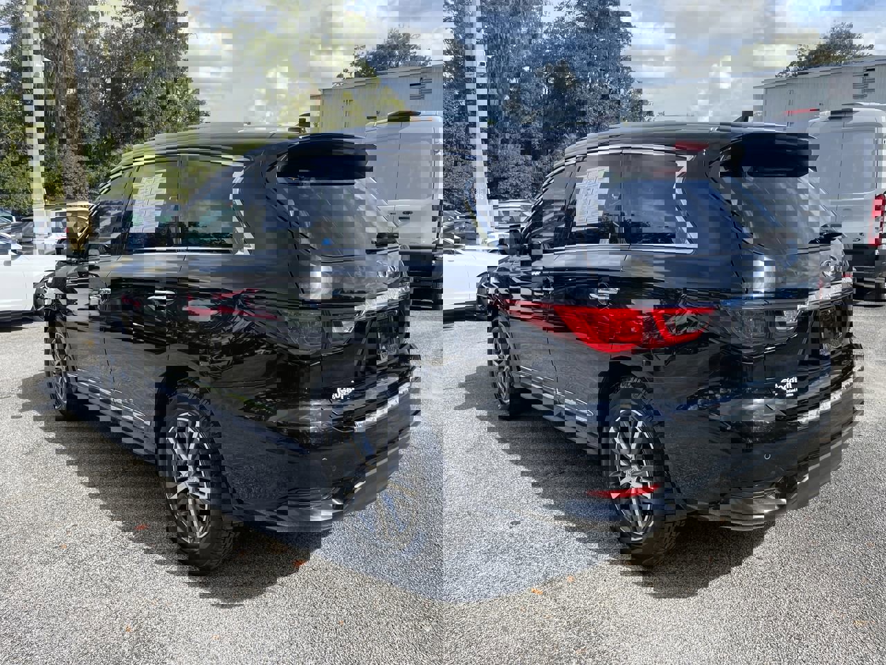 Used 2020 INFINITI QX60 Luxe w/ Essential Package image 3