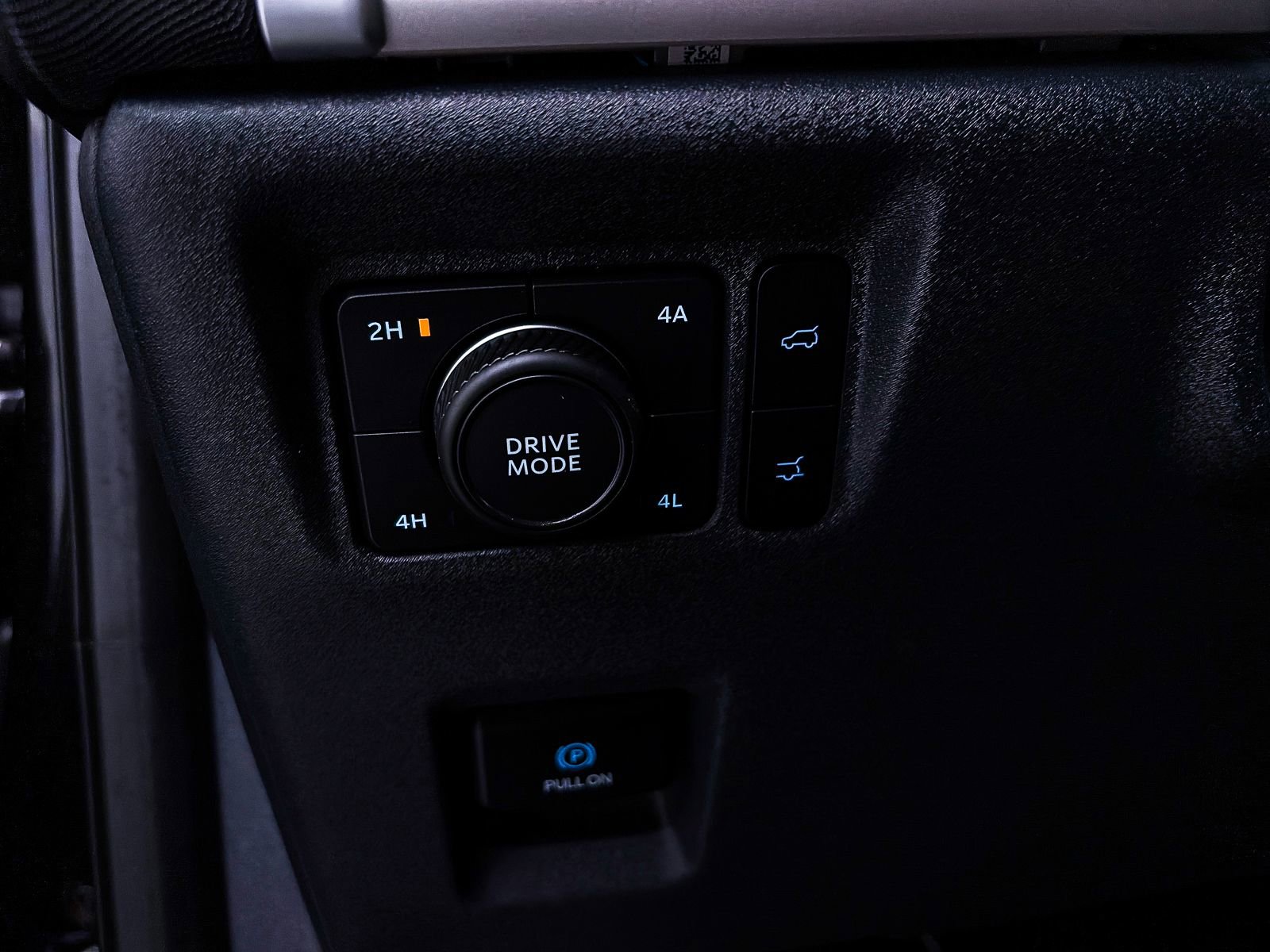 Used 2025 Ford Expedition Max Active AWD/4WD image 4