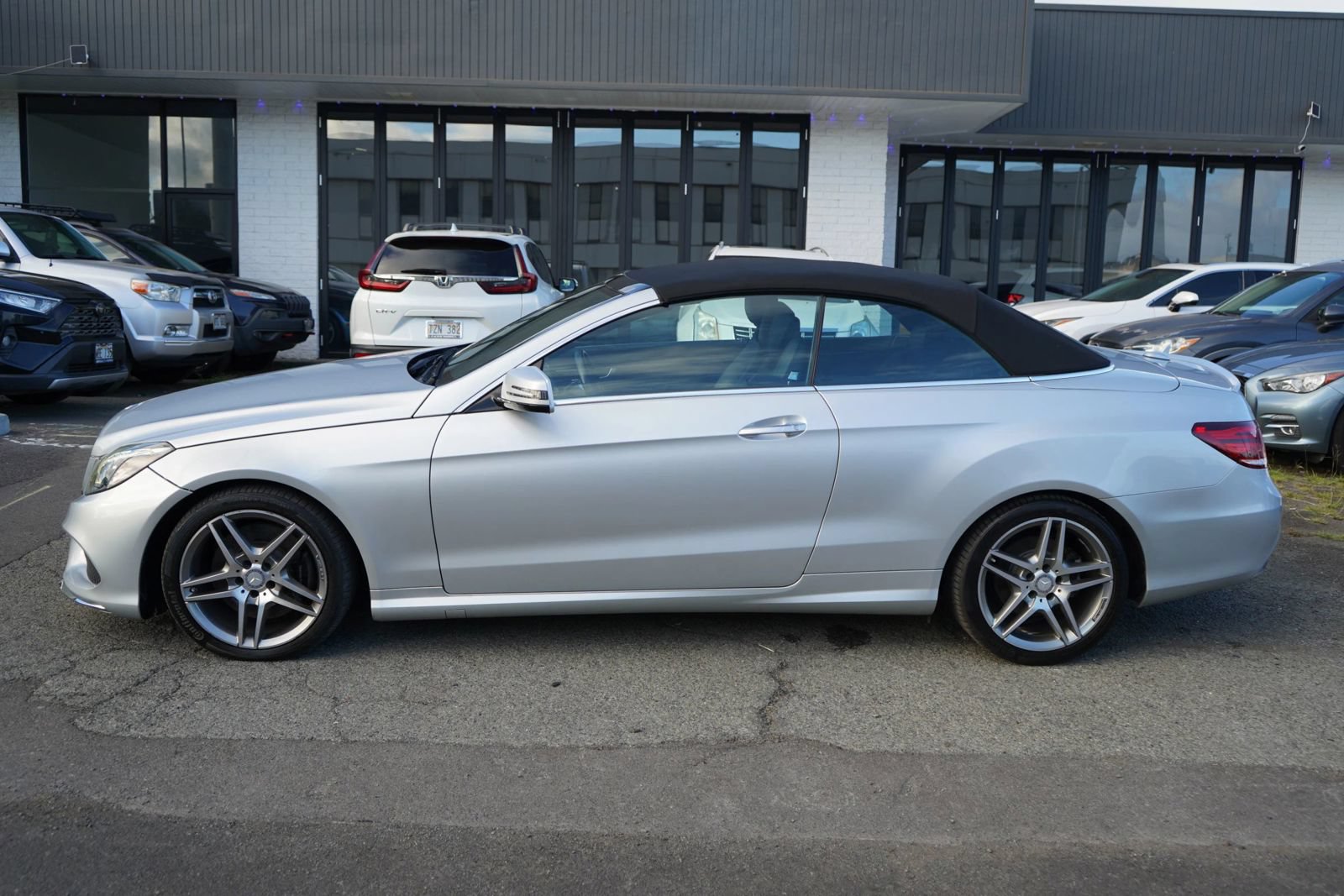 Used 2016 Mercedes-Benz E 550 Cabriolet image 2