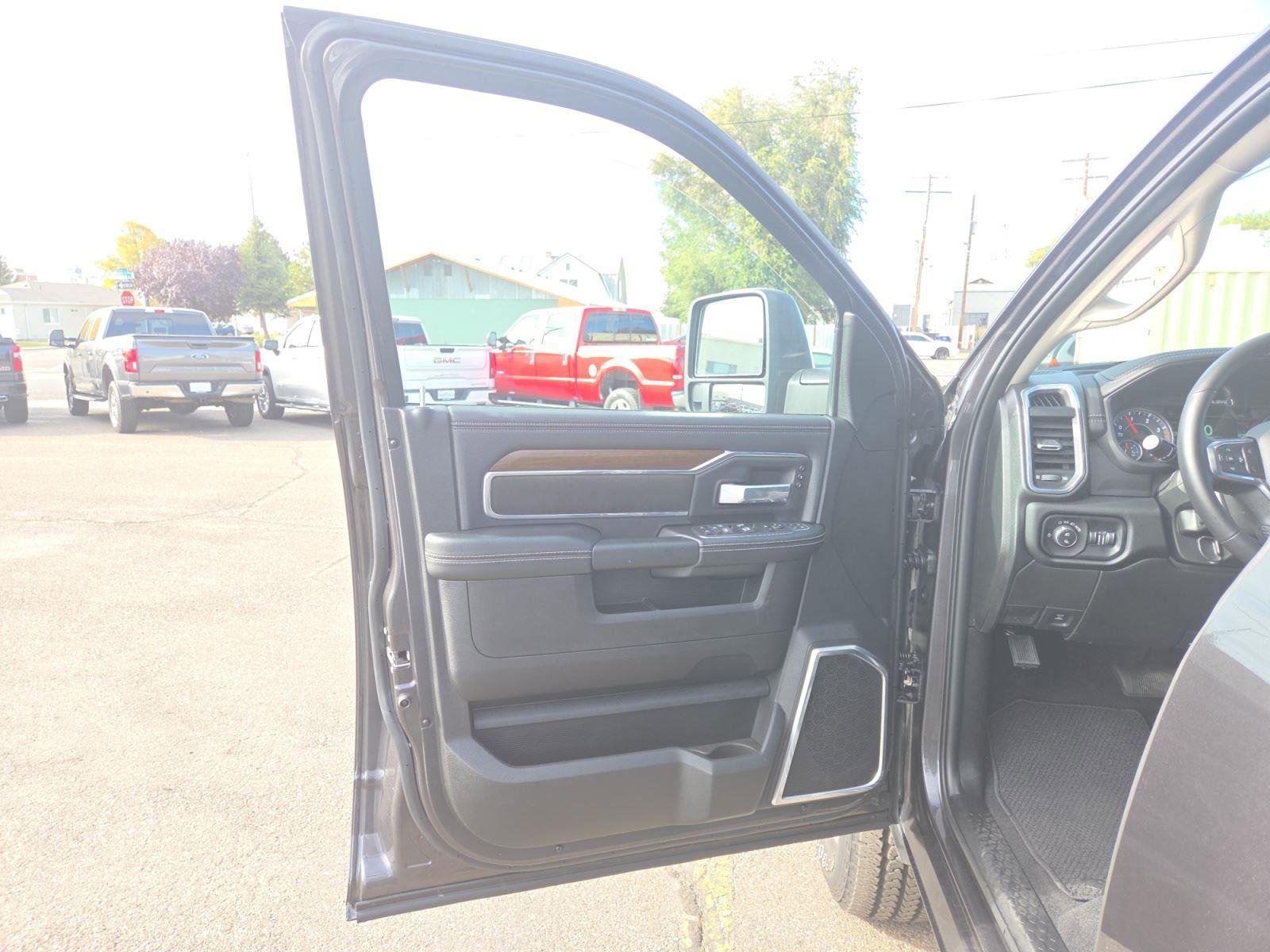 Used 2024 RAM 2500 Laramie w/ Safety Group image 35