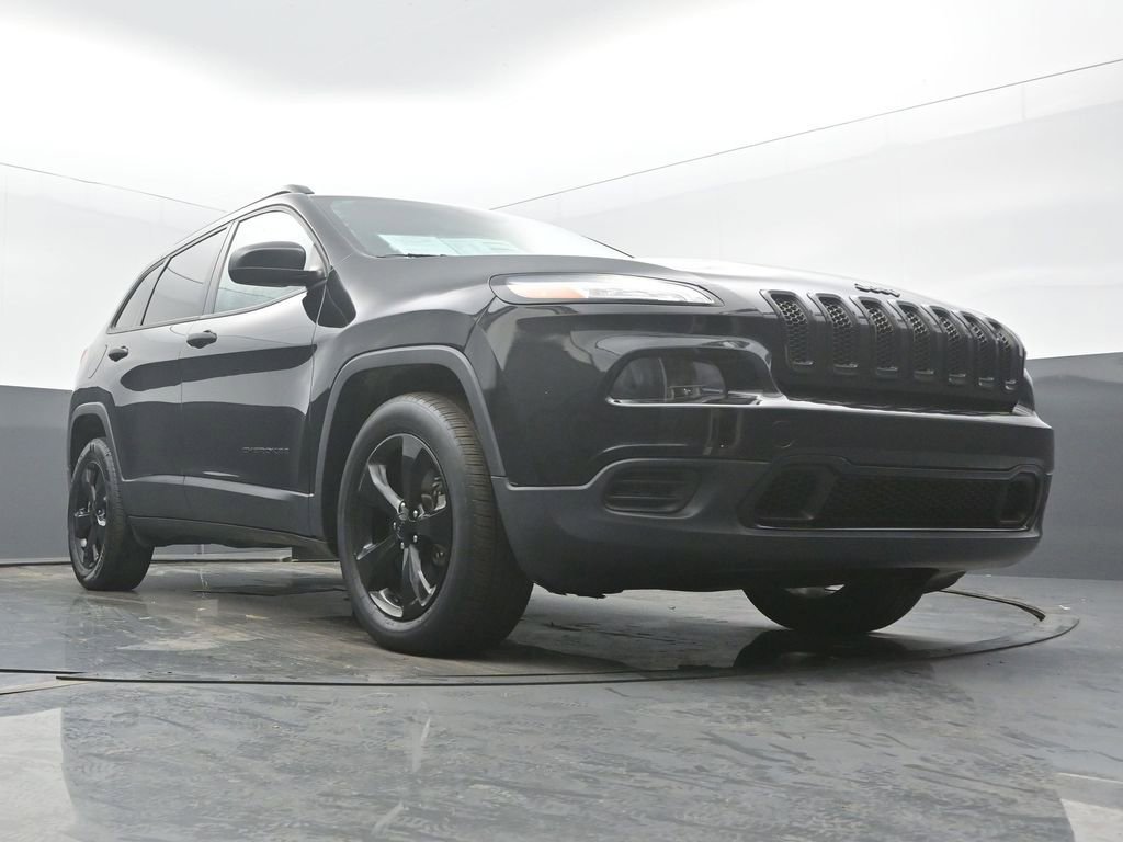 Used 2017 Jeep Cherokee Altitude image 52