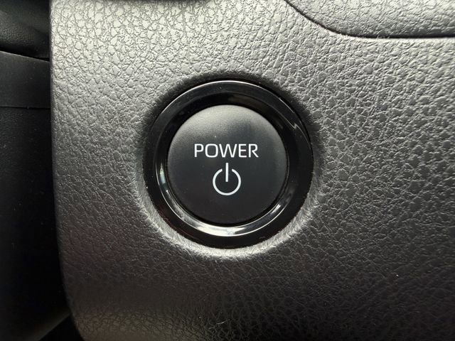 Certified 2025 Toyota Camry SE w/ Convenience Package image 20