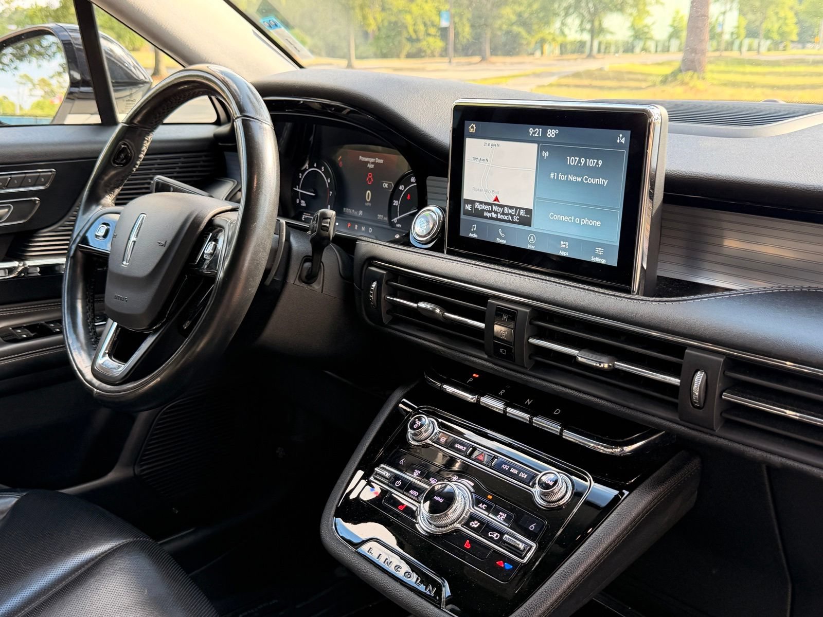 Used 2020 Lincoln Corsair AWD w/ Equipment Group 101A image 17