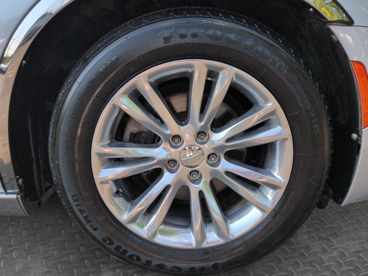 Used 2019 Chrysler 300 Touring w/ Quick Order Package 2EF RWD image 29