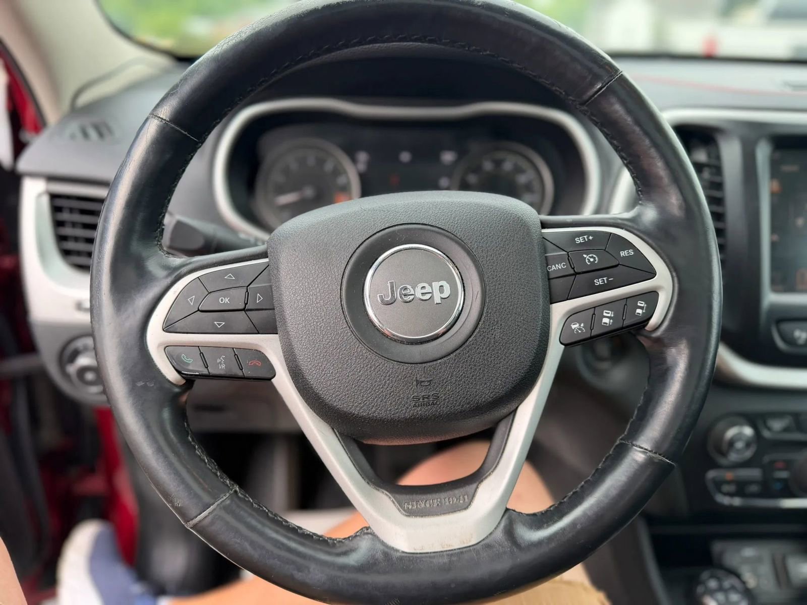 Used 2014 Jeep Cherokee Trailhawk w/ Technology Group AWD/4WD image 14
