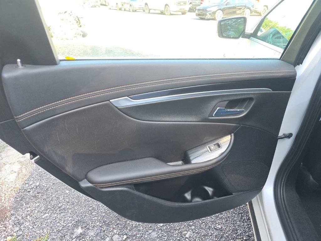 Used 2018 Chevrolet Impala LT FWD image 15