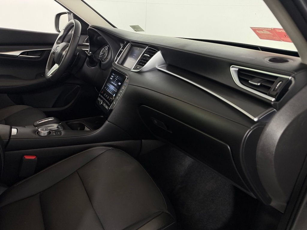 Used 2025 INFINITI QX50 Luxe AWD/4WD image 32