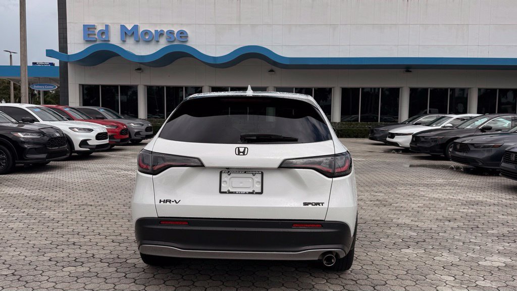 Used 2024 Honda HR-V Sport image 11