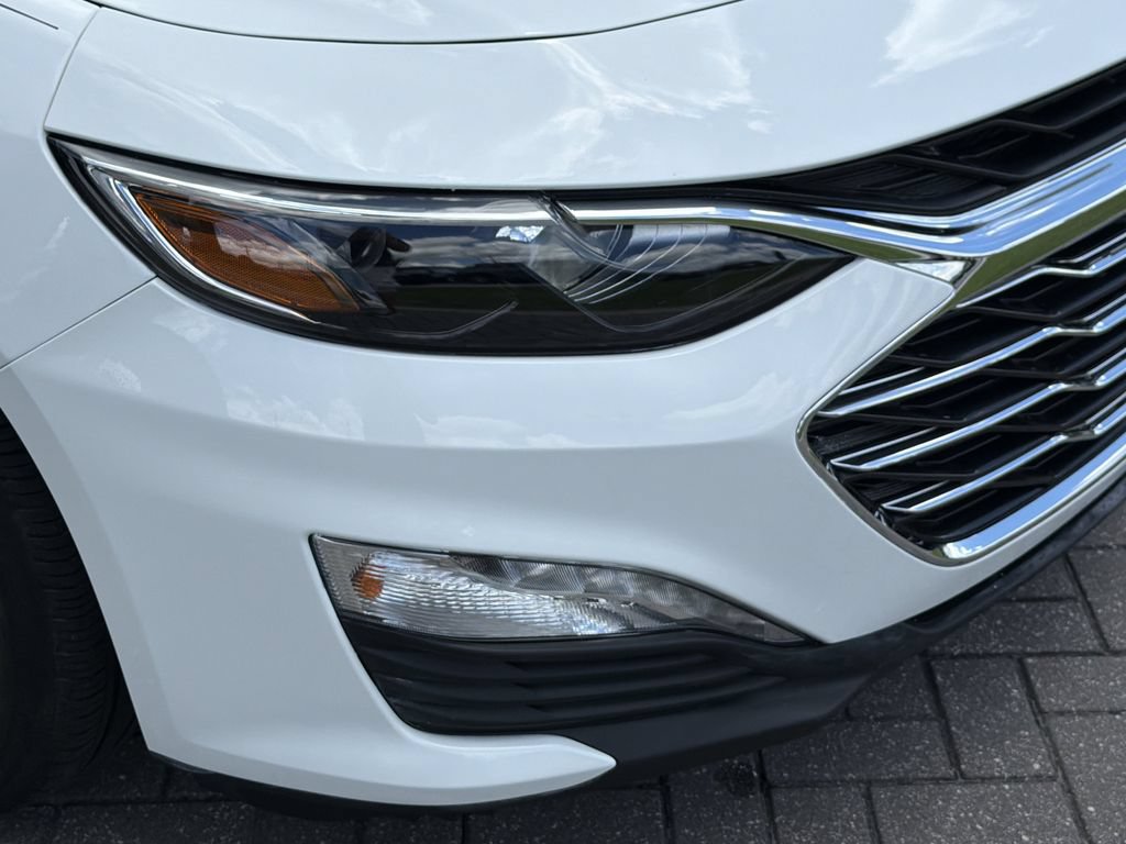 Certified 2022 Chevrolet Malibu LT w/ Leather Package FWD image 9