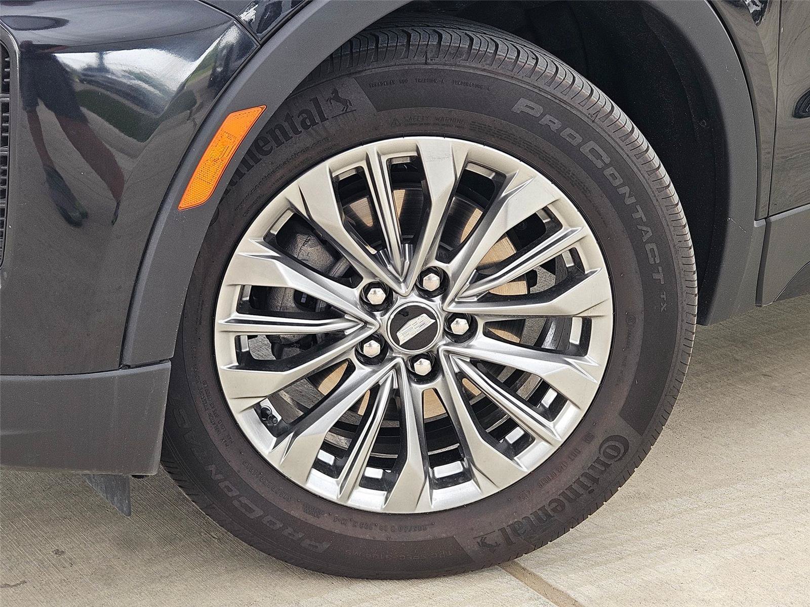 Used 2025 Cadillac XT4 Premium Luxury AWD/4WD image 9