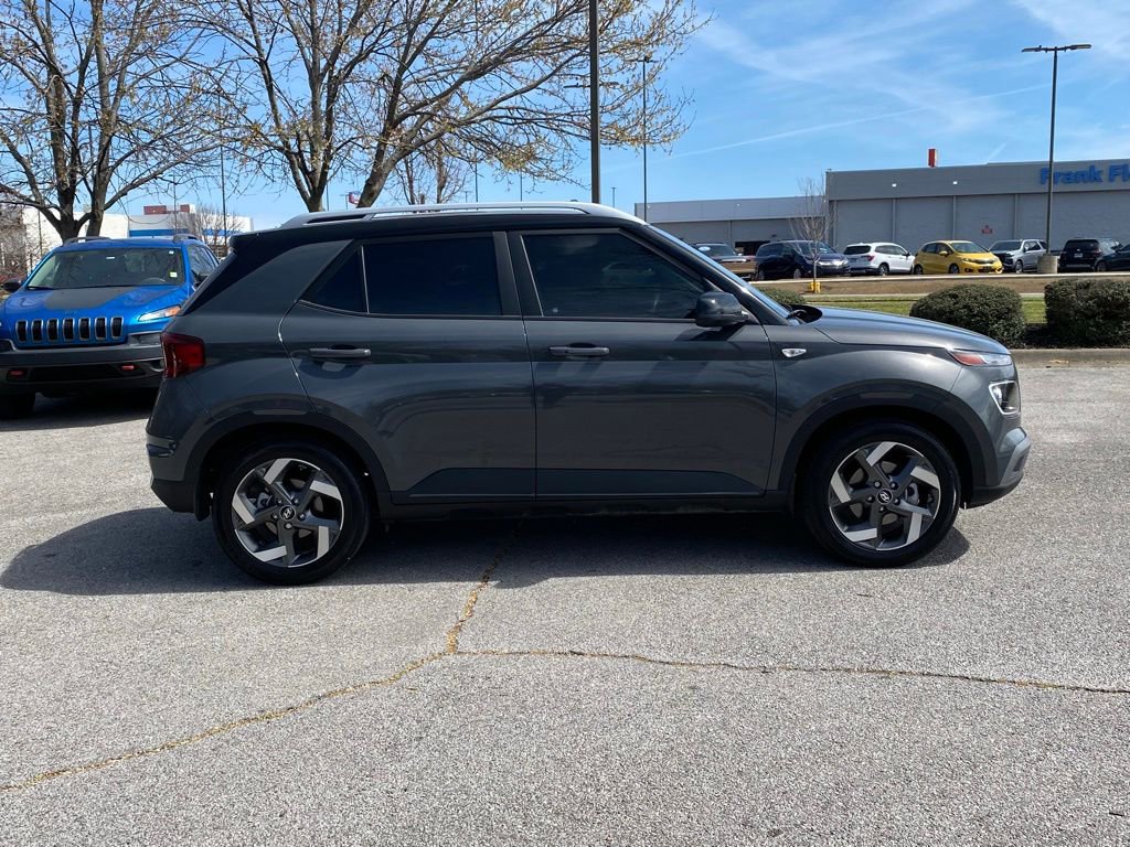 Certified 2025 Hyundai Venue Limited image 8