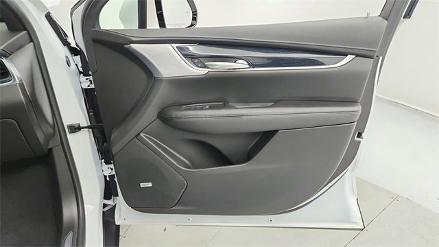 Certified 2025 Cadillac XT5 Premium Luxury w/ LPO, Floor Liner Package image 23