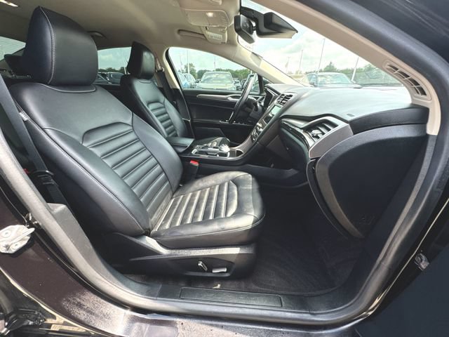 Used 2020 Ford Fusion SEL FWD image 27