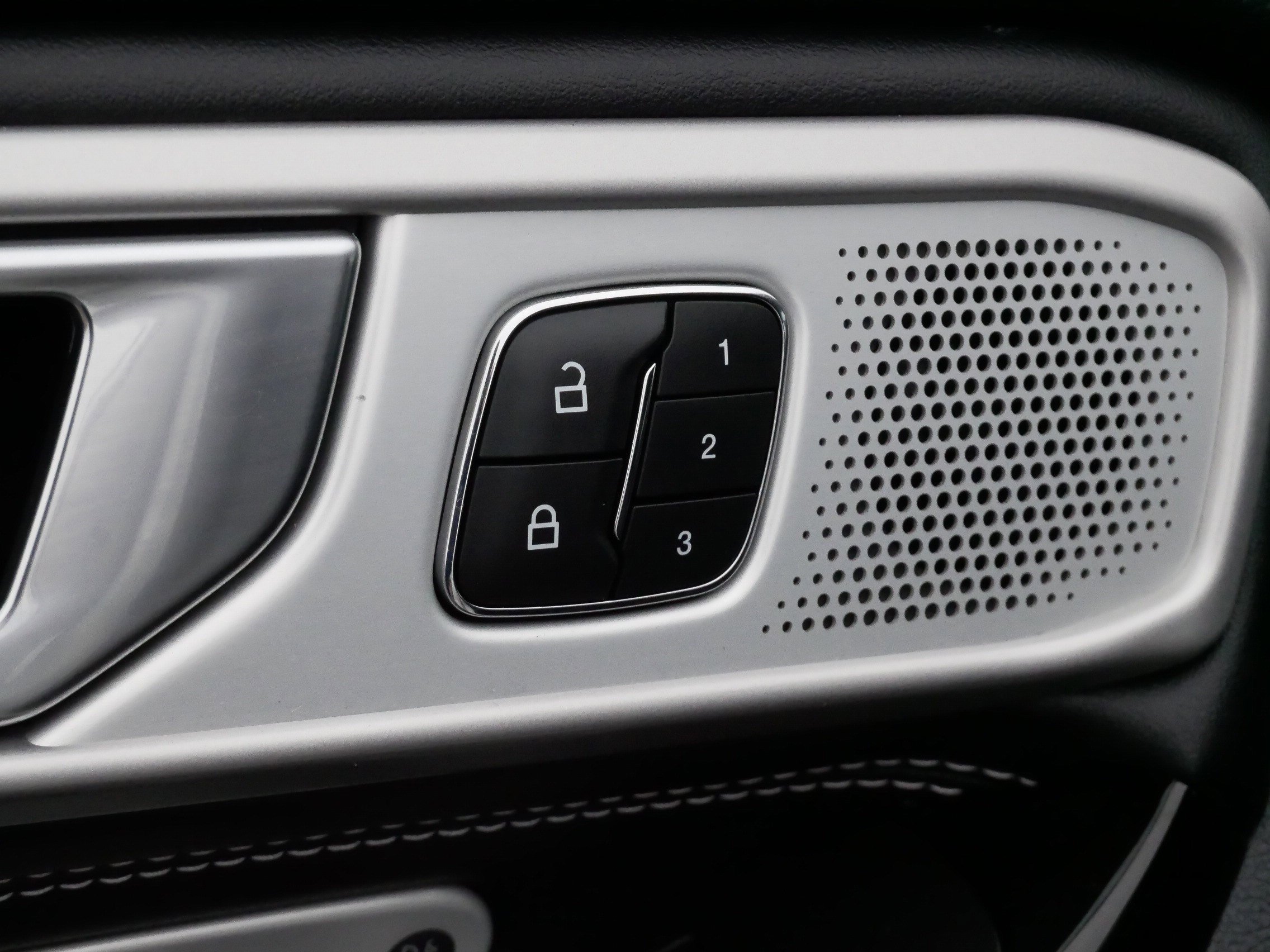 Used 2021 Ford Explorer ST w/ Equipment Group 401A image 19