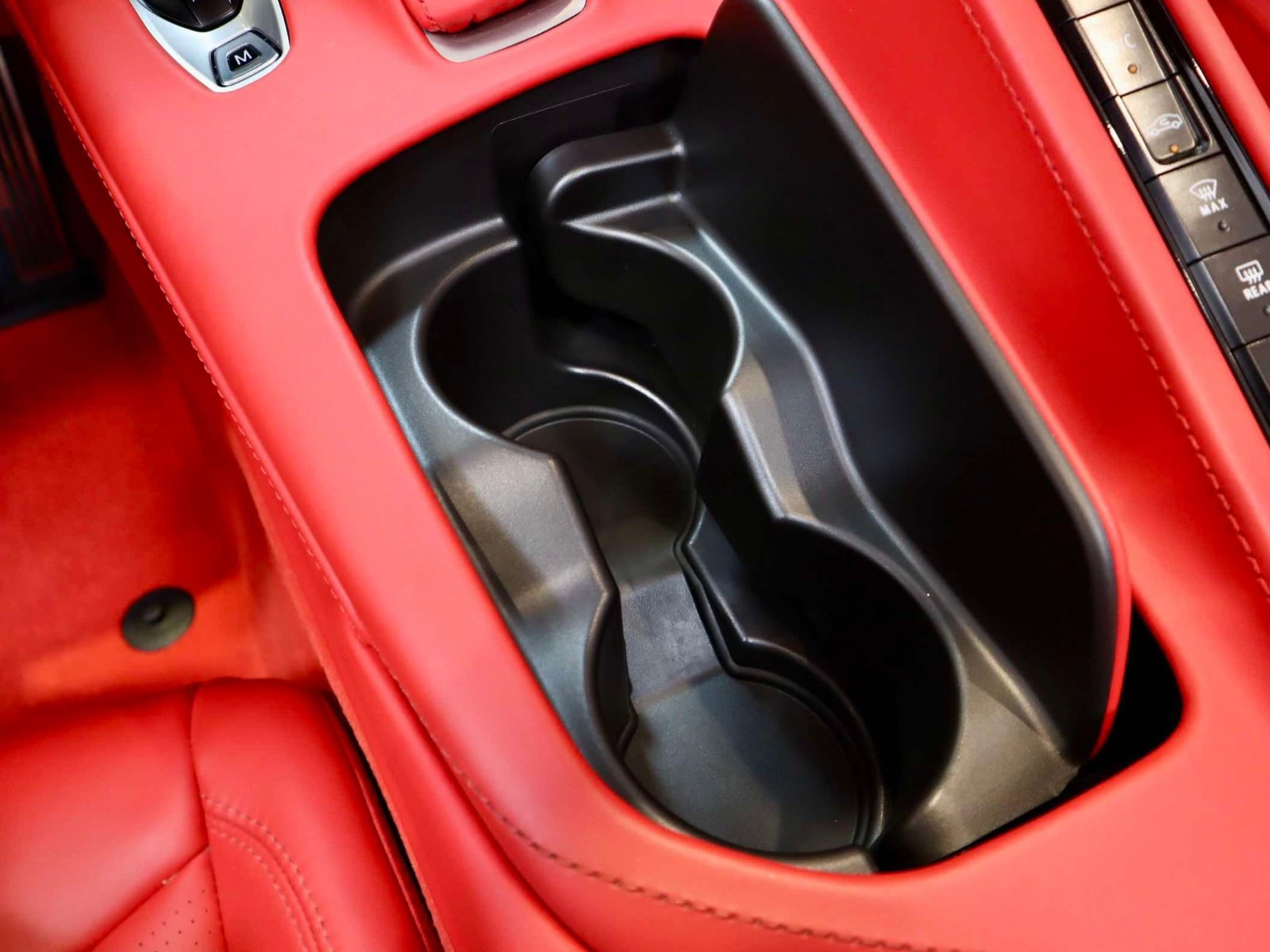 Used 2024 Chevrolet Corvette Z06 RWD image 27