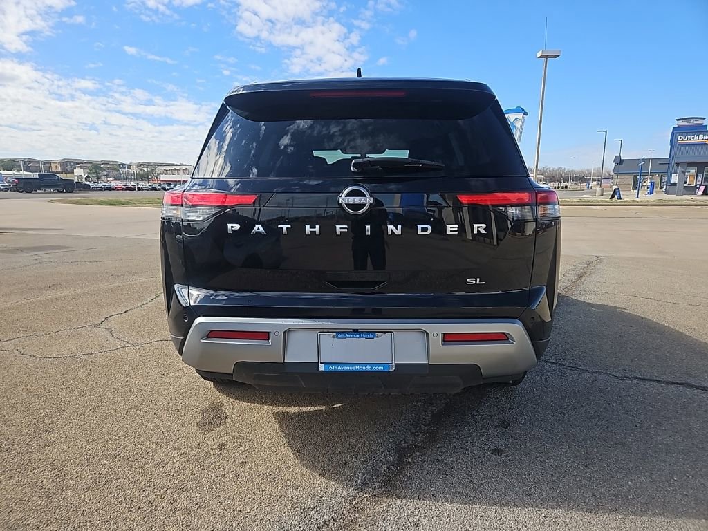 Used 2025 Nissan Pathfinder SL image 5