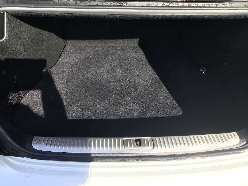 Used 2019 Kia K900 Luxury w/ VIP Package image 18