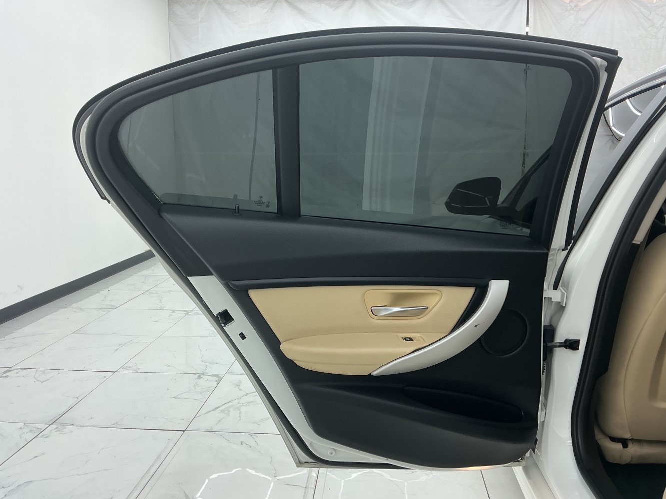Used 2018 BMW 320i Sedan RWD image 24