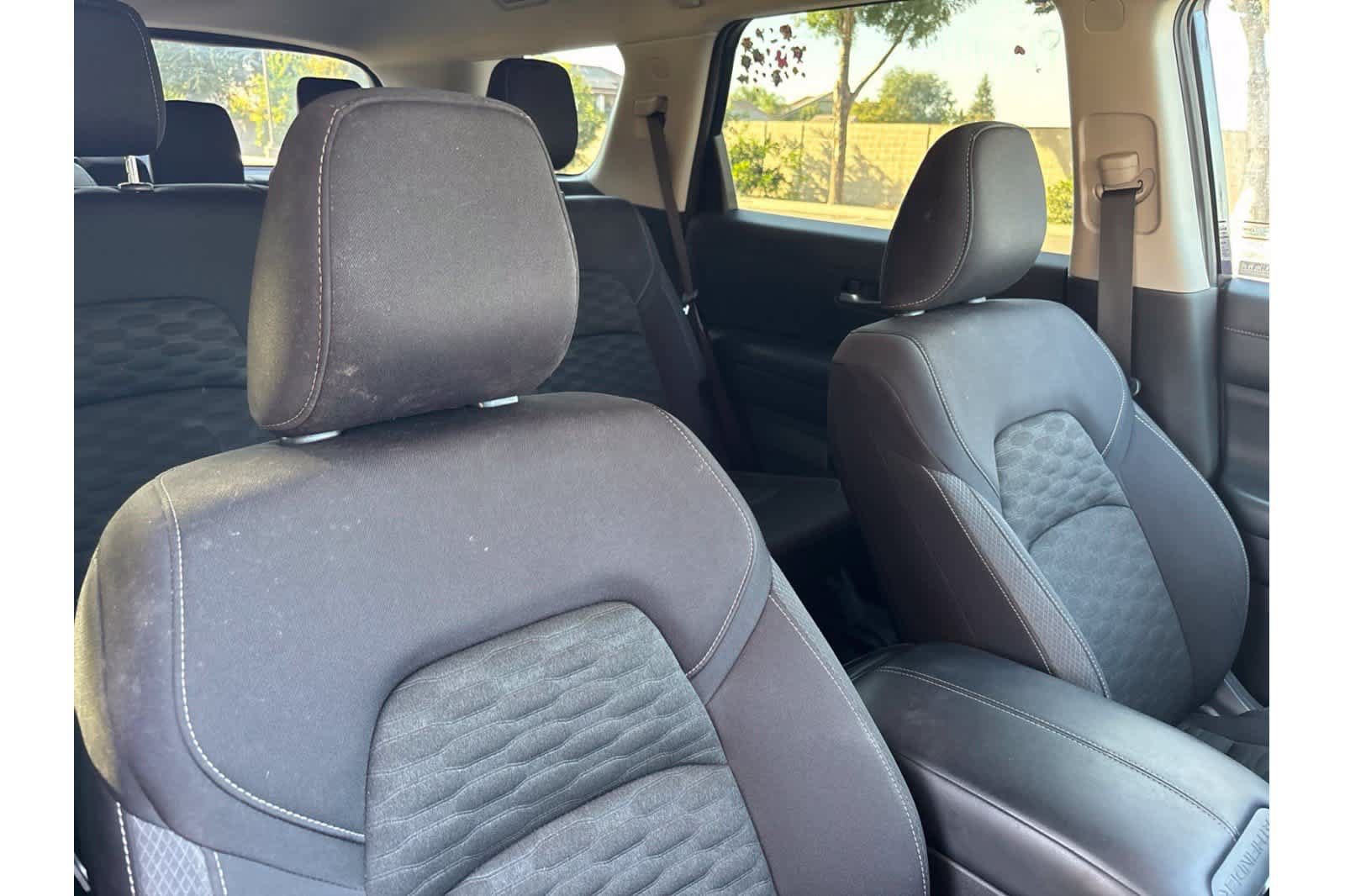 Used 2022 Nissan Pathfinder SV FWD image 15