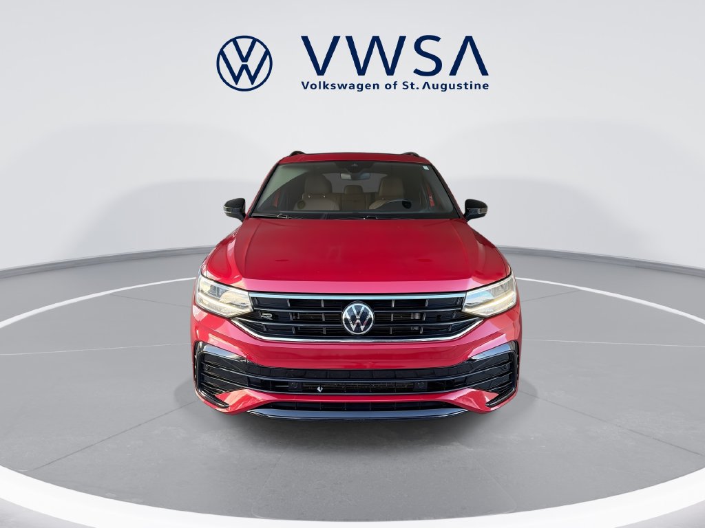 Certified 2024 Volkswagen Tiguan SE R-Line FWD image 3