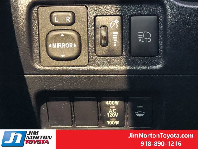 Used 2023 Toyota 4Runner SR5 AWD/4WD image 22