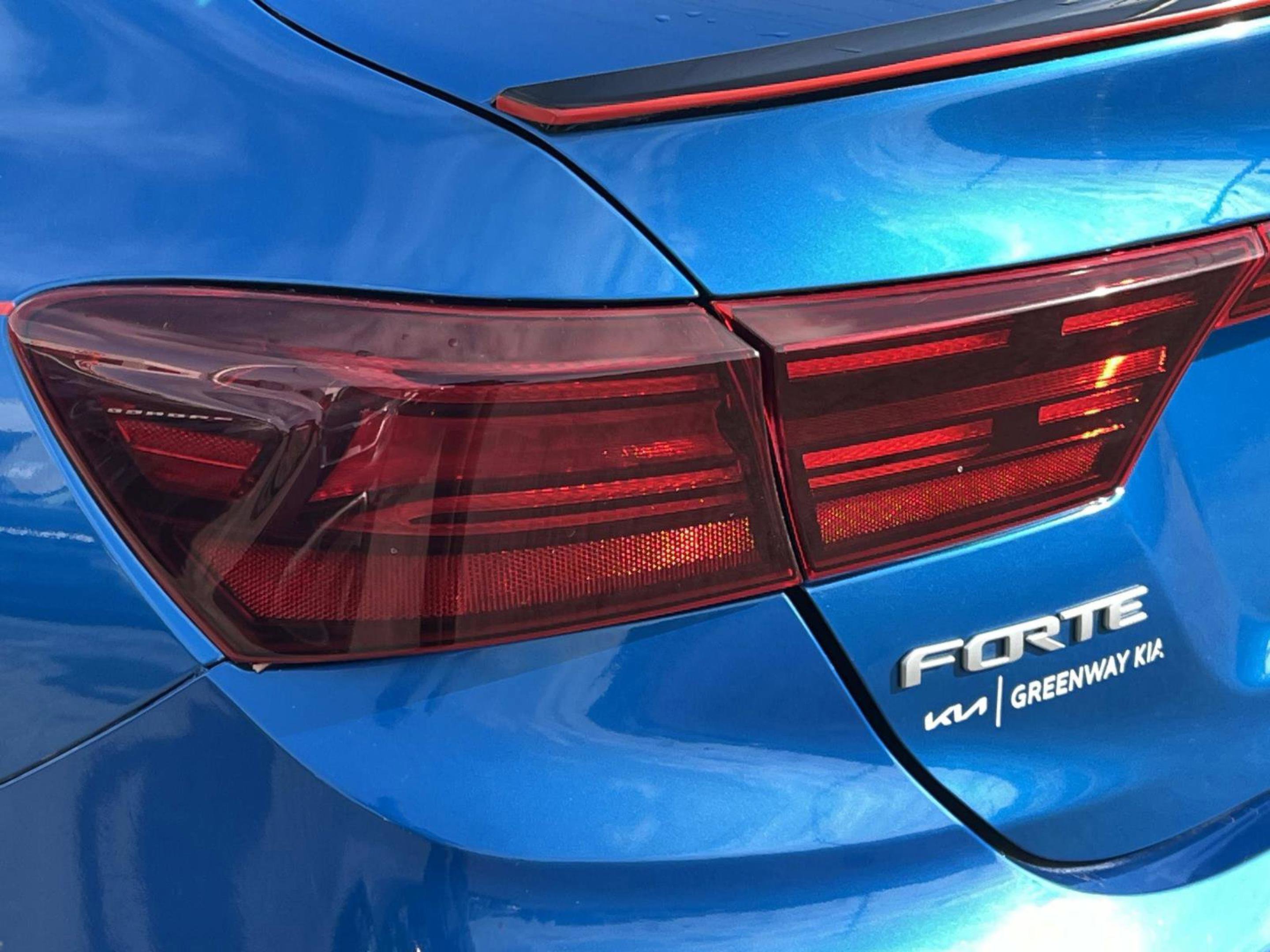 Used 2022 Kia Forte GT-Line image 34