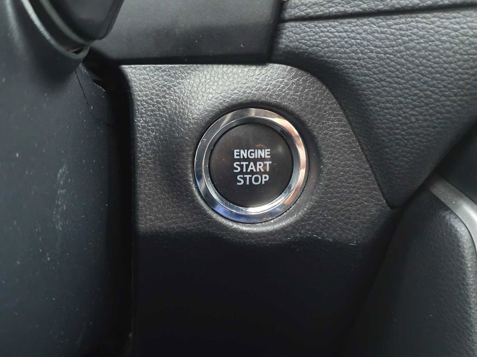 Used 2024 Toyota RAV4 XLE image 34