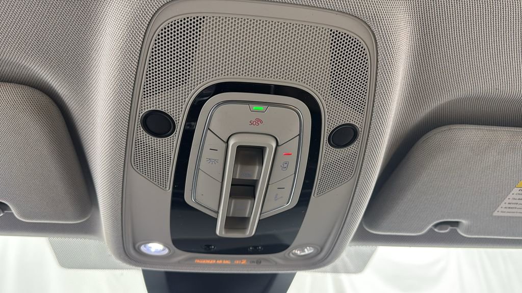 Used 2023 Audi Q8 Prestige image 31