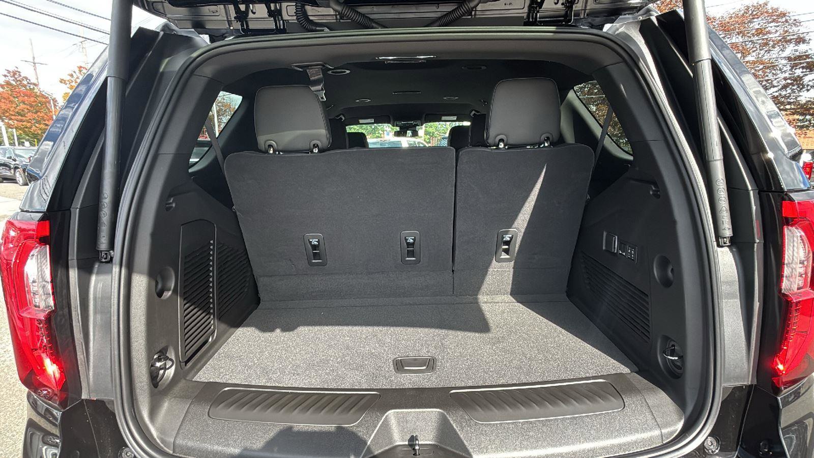 New 2026 GMC Yukon Elevation w/ LPO, Elevation Black Package image 34