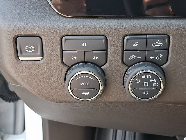 Certified 2025 Chevrolet Silverado 3500 LT w/ All Star Edition AWD/4WD image 23
