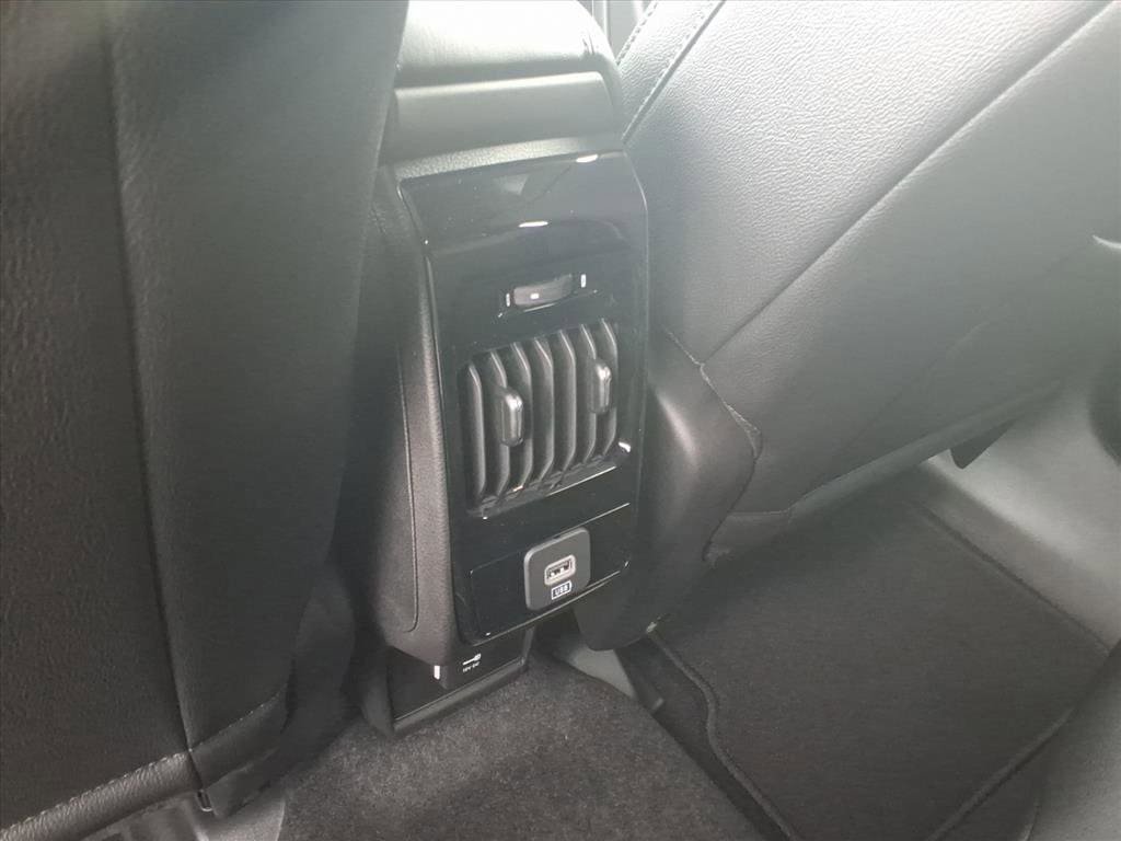 New 2026 Jeep Compass Latitude image 8
